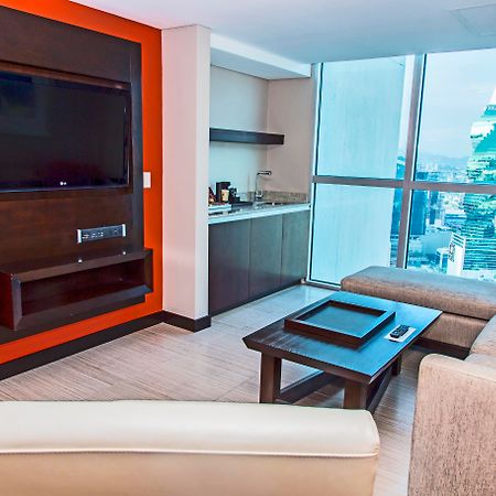 Megapolis Hotel Panama Екстер'єр фото A living room at the hotel
