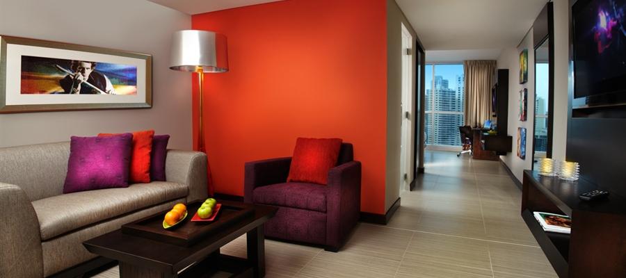 Megapolis Hotel Panama Екстер'єр фото A suite at the hotel