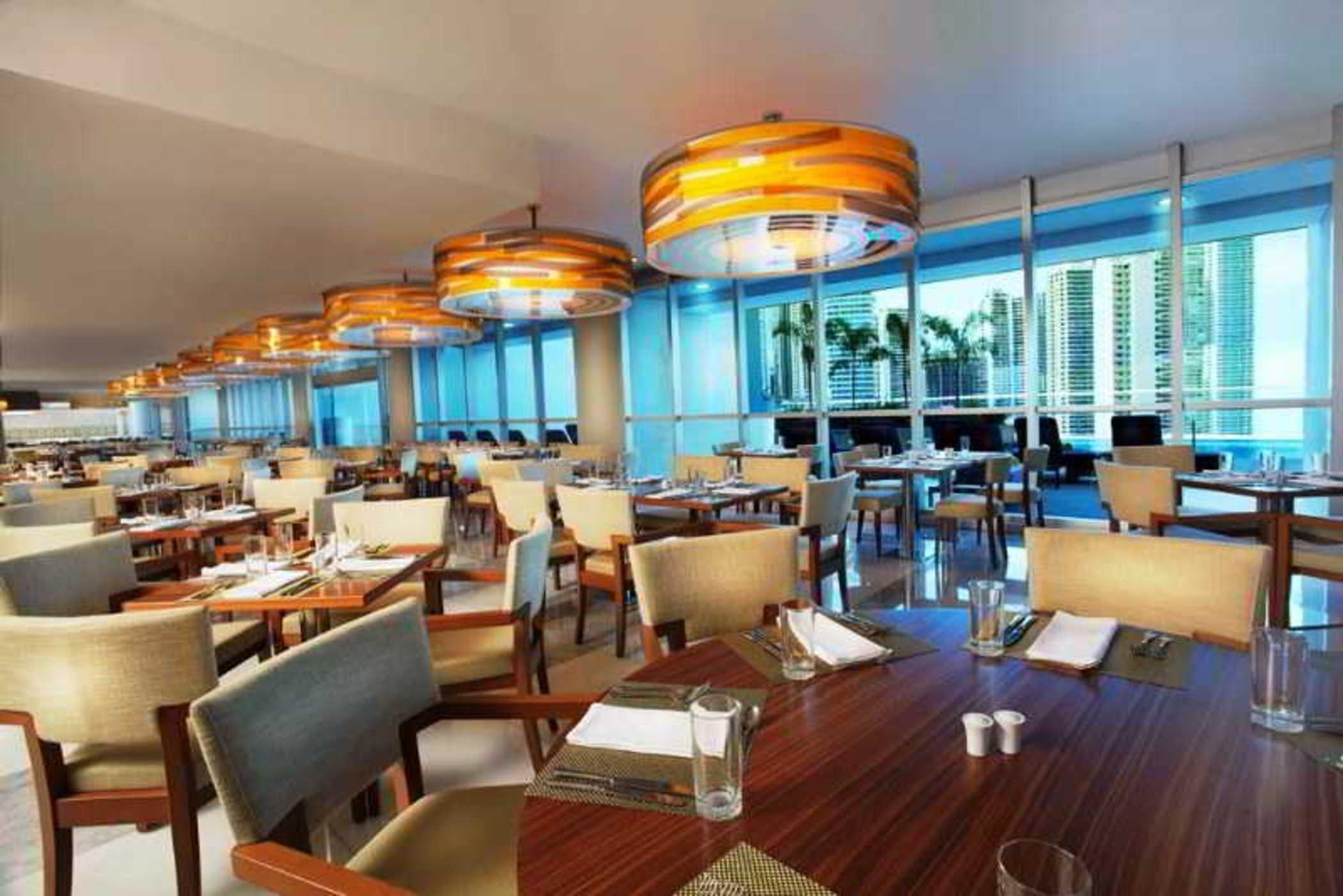 Megapolis Hotel Panama Ресторан фото The restaurant