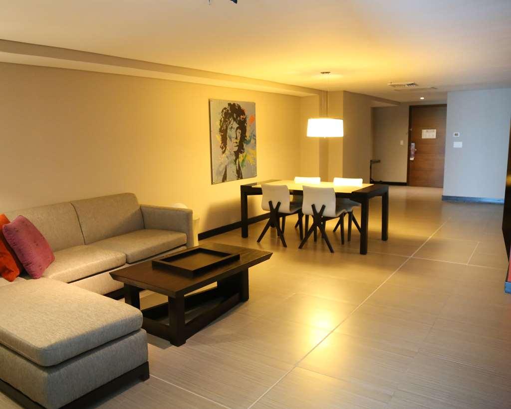 Megapolis Hotel Panama Номер фото Living room