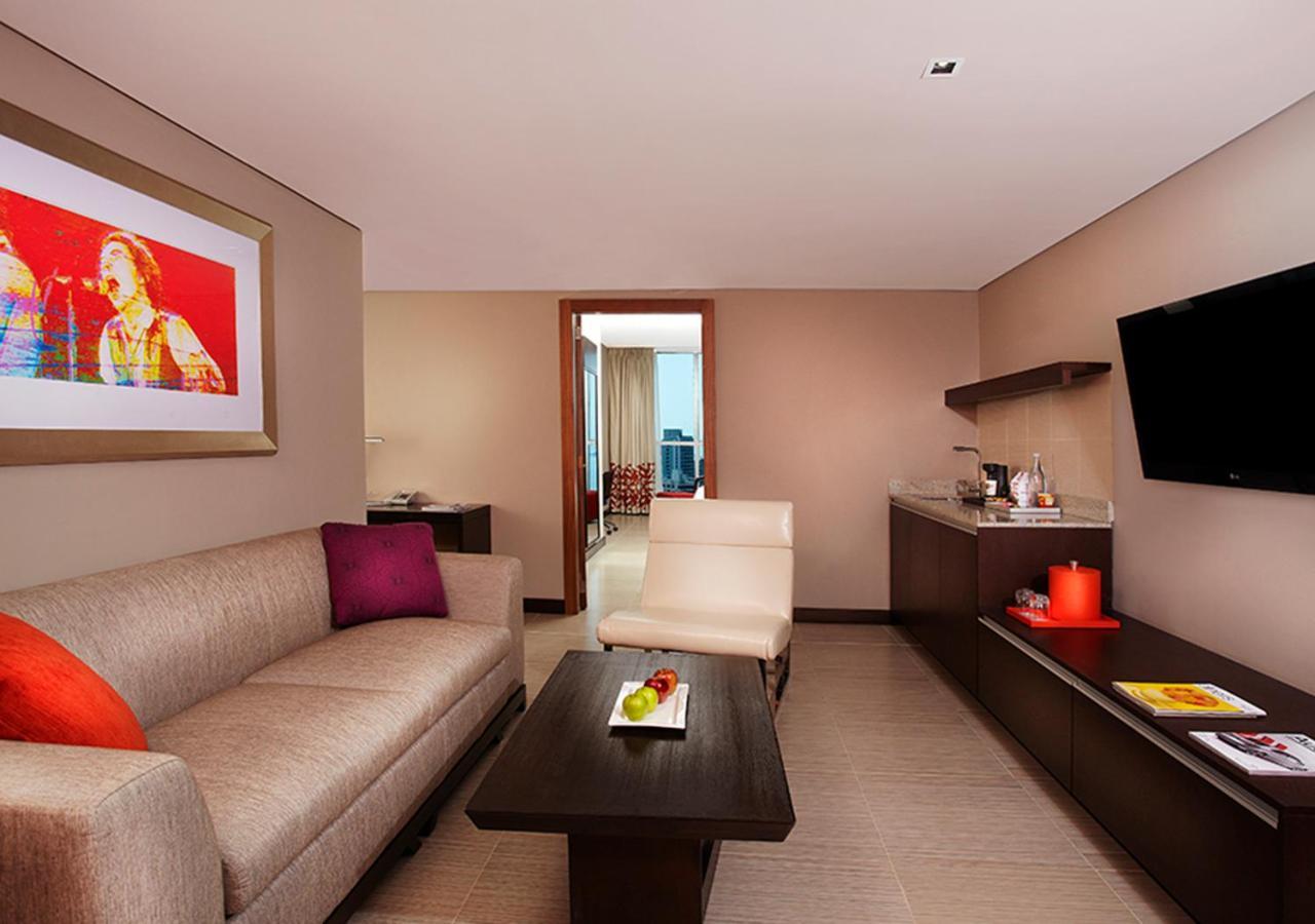 Megapolis Hotel Panama Екстер'єр фото Living room