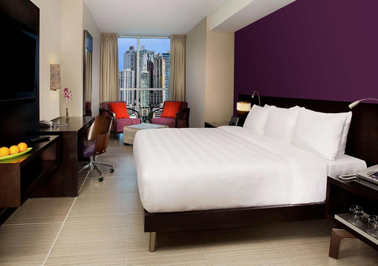 Megapolis Hotel Panama Екстер'єр фото A room at the hotel