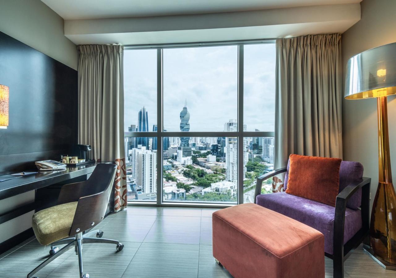 Megapolis Hotel Panama Екстер'єр фото A room at the hotel