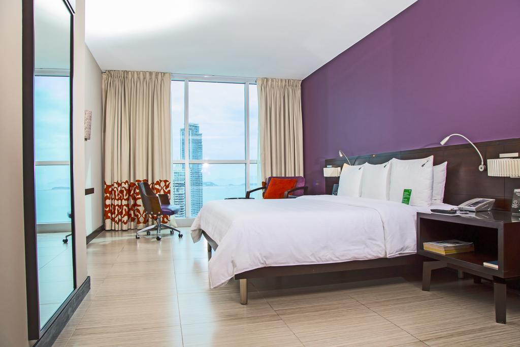 Megapolis Hotel Panama Екстер'єр фото A room at the hotel