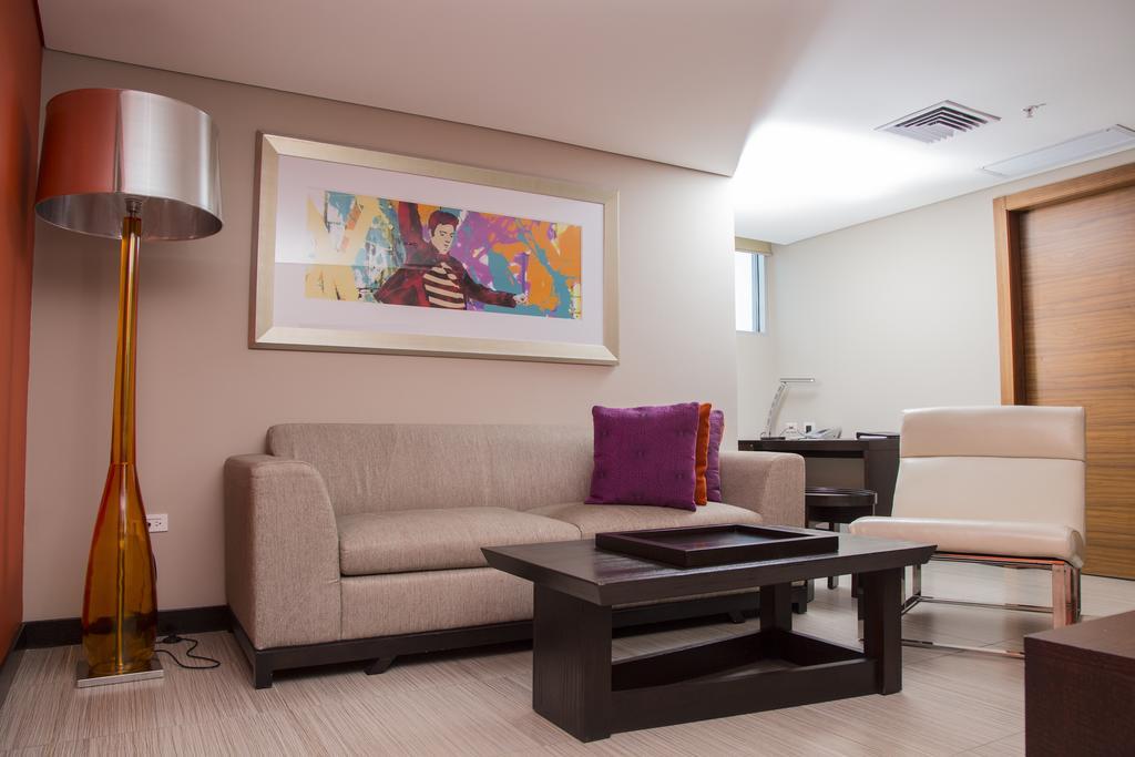 Megapolis Hotel Panama Екстер'єр фото A living room