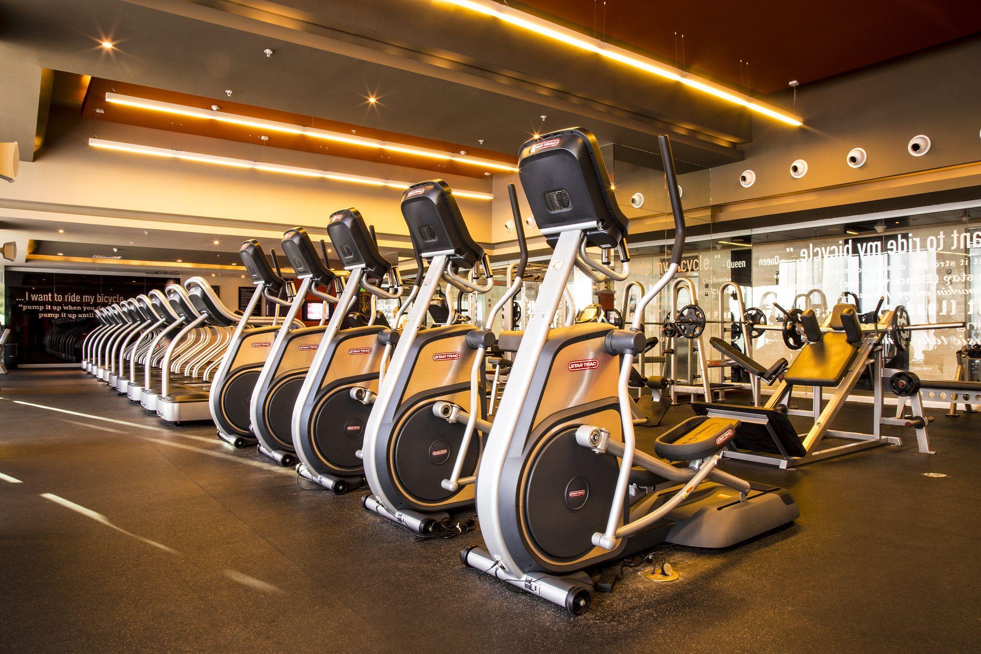 Megapolis Hotel Panama Екстер'єр фото Elliptical cross trainer